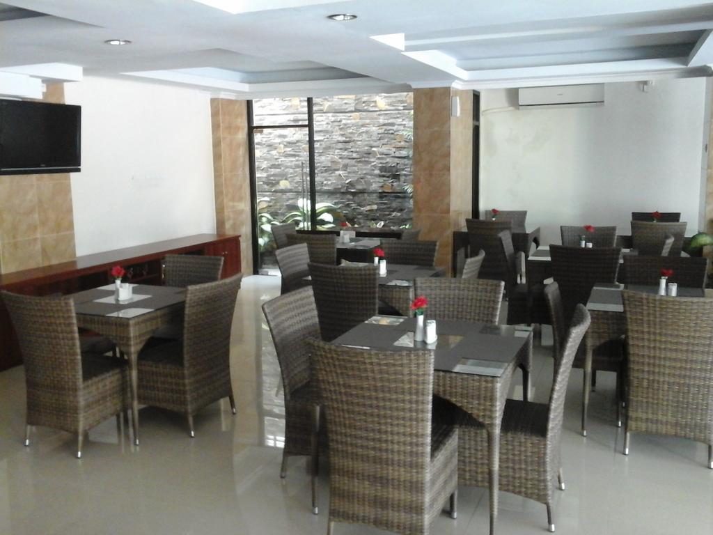 Maranatha Grand Hotel Jogjakarta Buitenkant foto
