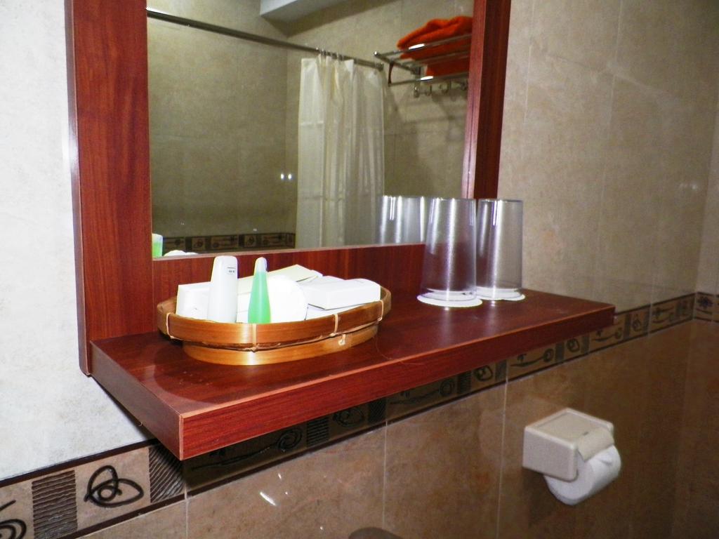 Maranatha Grand Hotel Jogjakarta Kamer foto